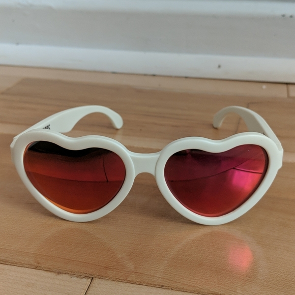 Babiators Sweetheart Polarized Sunglasses 6+ - Picture 2 of 7